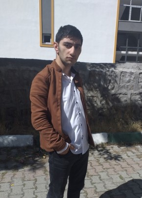 Mustafa Kurun, 19, Türkiye Cumhuriyeti, Kars
