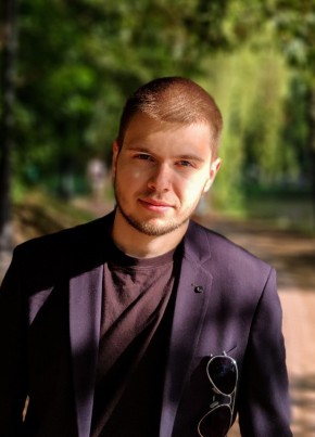 Дмитрий из Москвы 25 лет