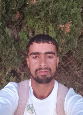 Abdul Qadir из Sevilla 26 лет