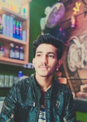 Zaidi Zainul💯, 18, India, Pune