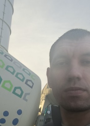 Aleksey, 37, Russia, Alushta