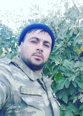 Resad Musayev, 20, Azərbaycan Respublikası, Bakıxanov