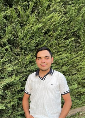 Berkay из İzmir 19 лет