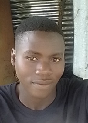 Luís Fernando, 19, República de Moçambique, Lourenço Marques