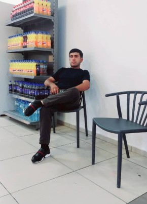 Федя из Воронежа 25 лет