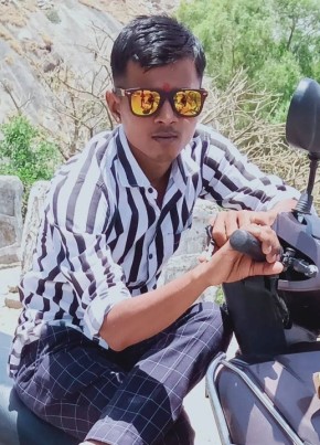 Dev, 26, India, Balotra