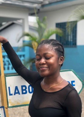 Sophie Sandra из Douala 21 год