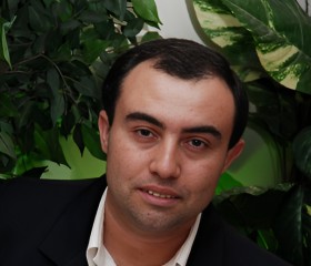 Aleksander, 49, Akko