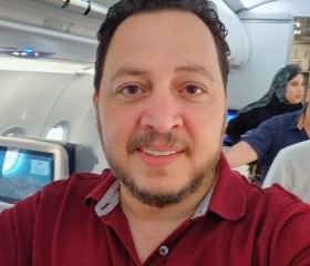 Mario, 40, Salalah