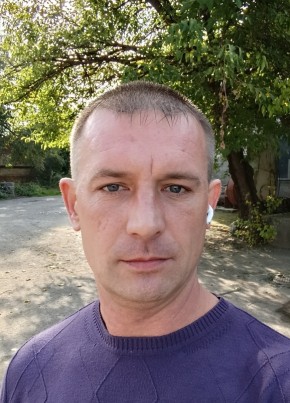 Максим из Георгиевска 39 лет