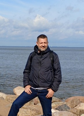 Андрей из Москвы 51 год