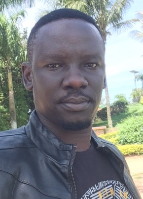 Yan, 46, Uganda, Kampala