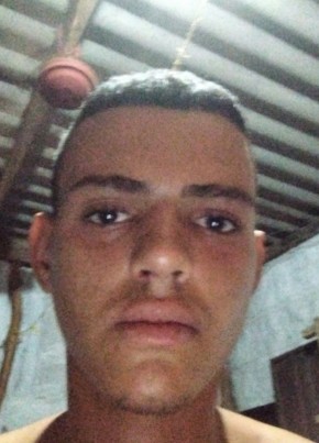 Gabriel, 18, Colombia, Maicao