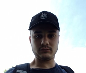 Ali, 24, Minden