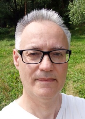 Денис из Жуковския 49 лет