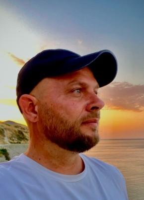 Дмитрий из Новороссийска 42 года