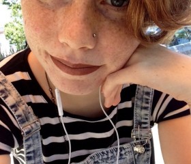 Esmerelda, 25, Fayetteville (State of Arkansas)