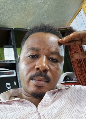 Hamed, 45, Republic of Cameroon, Yaoundé