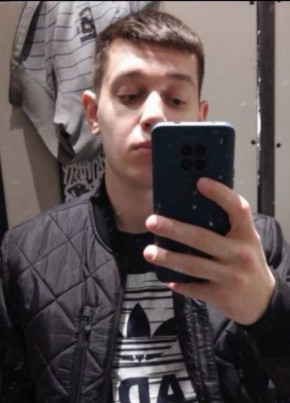 Кирилл из Полярныя 22 года