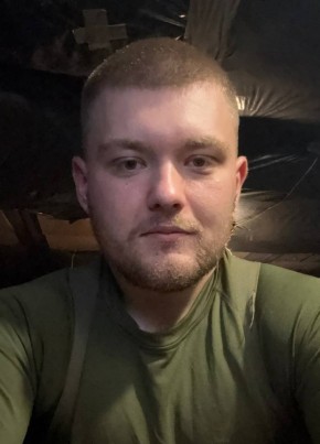 Максим из Санкт-Петербурга 24 года