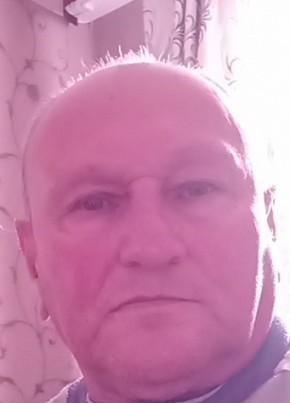 Максим из Серова 22 года