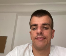 Kevin, 29, Agrigento