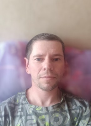 Денис из Самары 40 лет