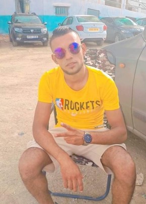حسني, 20, People’s Democratic Republic of Algeria, Zeribet el Oued