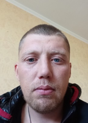 Евгений, 28, Україна, Луганськ