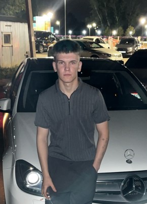 Иван из Орска 19 лет