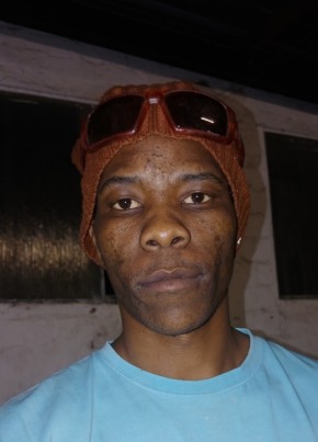 Jandre, 38, iRiphabhuliki yase Ningizimu Afrika, ITheku