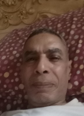 Ibrahim из شبين الكوم 54 года