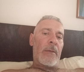 Kostas, 48, Athens