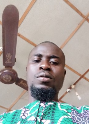 Ola, 29, Nigeria, Ibadan