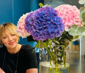 Mila, 50, Prague
