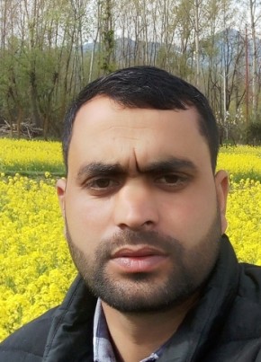 Mohammad Rafiq b, 29, India, Bandipura