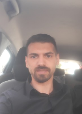 Soner Uzunoglu, 31, Türkiye Cumhuriyeti, İzmir