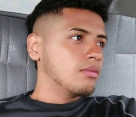 Jonathan Steven, 18, Velasco Ibarra