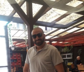 Andrei, 40, Brasov