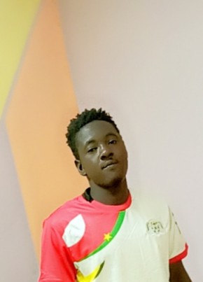 Lalsaga Romaric, 25, Burkina Faso, Ouagadougou