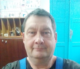 Олег, 56 лет, Холмская