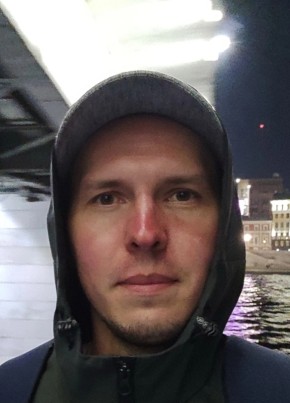 Денис из Серова 34 года