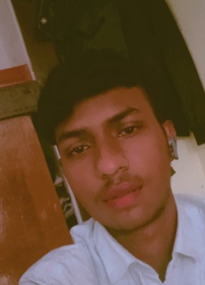 Rishi Vishwakarm, 20, India, Varanasi