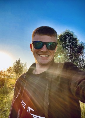 Виктор из Новосибирска 23 года