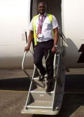 Victor Eke из Douala 48 лет