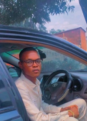 Nissi vuaki vdjn, 23, République démocratique du Congo, Kinshasa