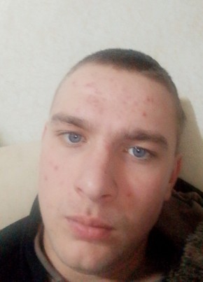 Виталий из Новопавловска 21 год