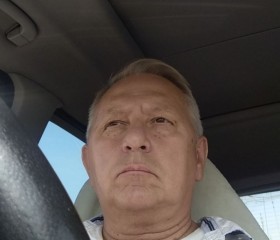 Vadim, 60, Saint Petersburg