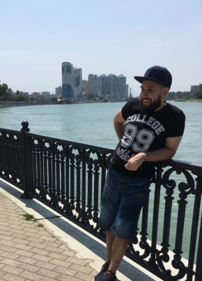 Глеб из Волгодонска 33 года