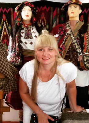 Настасья , 36, Україна, Комсомольське